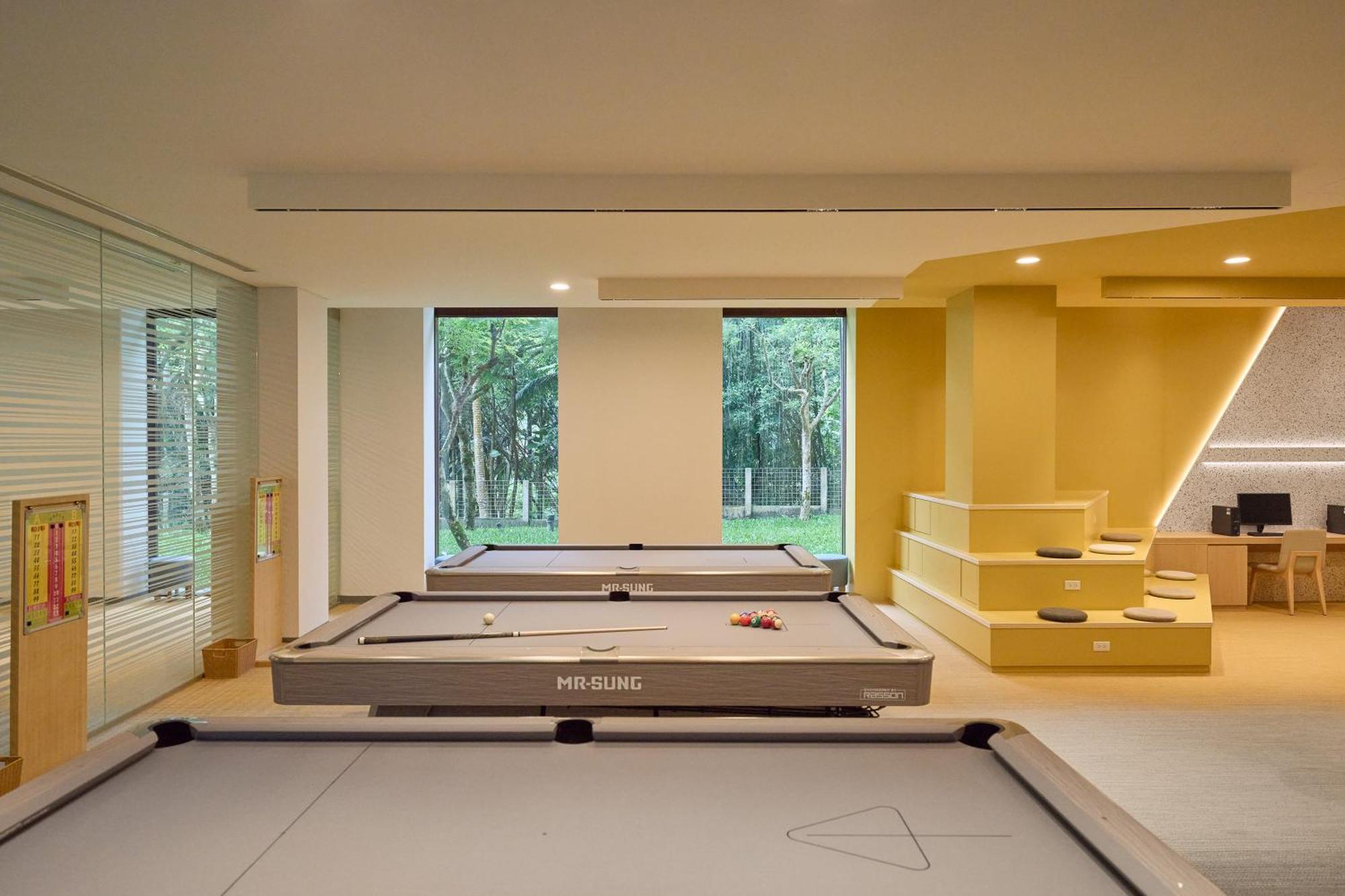 Hotel Royal Chiao Hsi Jiaoxi Eksteriør bilde A carom billiards table